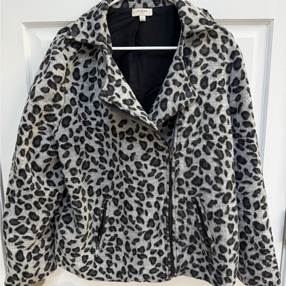 Umgee Black and Gray Leopard Print Teddy Jacket